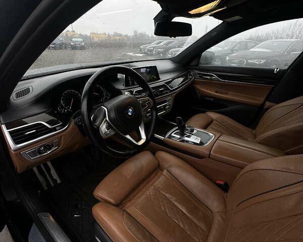 Чорний БМВ 7 Серія, об'ємом двигуна 3 л та пробігом 220 тис. км за 34888 $, фото 12 на Automoto.ua