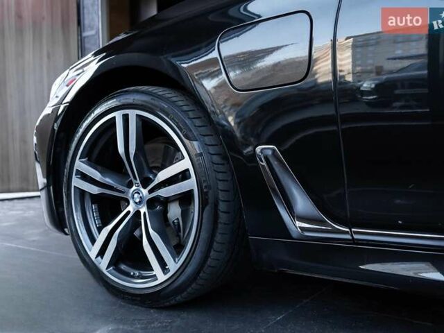 Черный БМВ 7 Серия, объемом двигателя 2 л и пробегом 110 тыс. км за 35000 $, фото 7 на Automoto.ua