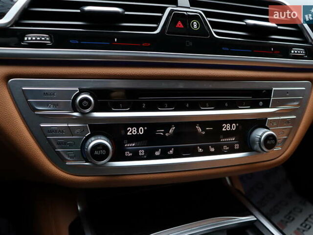 Черный БМВ 7 Серия, объемом двигателя 4.4 л и пробегом 228 тыс. км за 26400 $, фото 29 на Automoto.ua