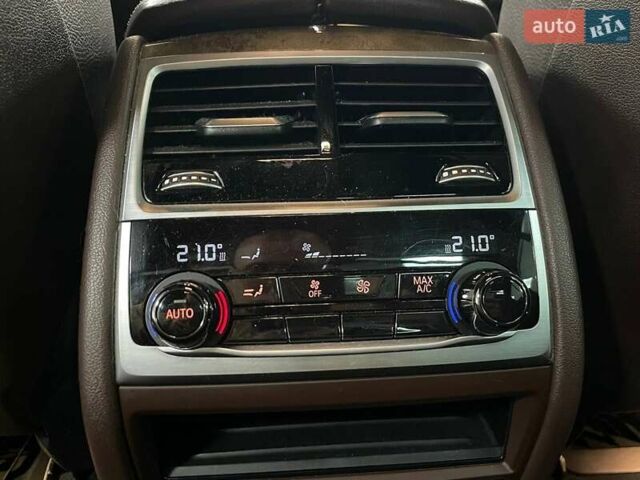 Чорний БМВ 7 Серія, об'ємом двигуна 2.99 л та пробігом 178 тис. км за 38490 $, фото 45 на Automoto.ua