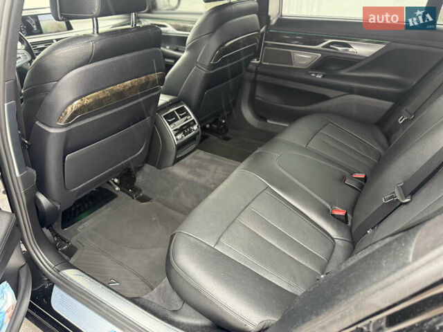 Черный БМВ 7 Серия, объемом двигателя 3 л и пробегом 120 тыс. км за 38000 $, фото 19 на Automoto.ua