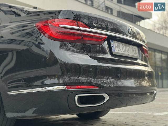 Черный БМВ 7 Серия, объемом двигателя 2.99 л и пробегом 178 тыс. км за 42500 $, фото 41 на Automoto.ua