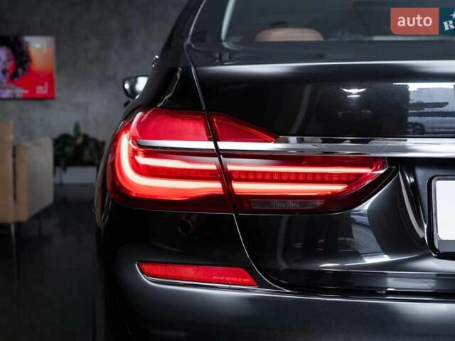 Черный БМВ 7 Серия, объемом двигателя 2 л и пробегом 110 тыс. км за 35000 $, фото 3 на Automoto.ua