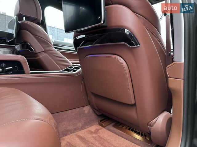 Черный БМВ 7 Серия, объемом двигателя 4.39 л и пробегом 183 тыс. км за 31900 $, фото 37 на Automoto.ua