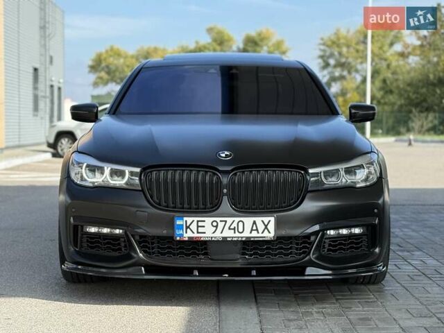 Черный БМВ 7 Серия, объемом двигателя 2.98 л и пробегом 75 тыс. км за 32500 $, фото 13 на Automoto.ua