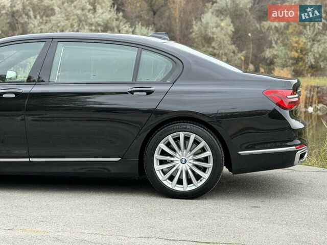 Черный БМВ 7 Серия, объемом двигателя 4.39 л и пробегом 18 тыс. км за 63000 $, фото 6 на Automoto.ua