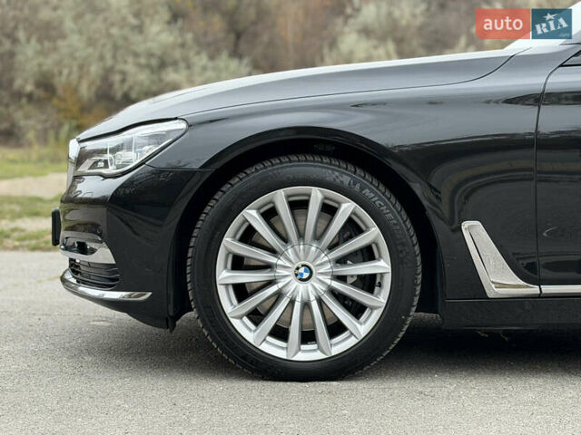 Черный БМВ 7 Серия, объемом двигателя 4.39 л и пробегом 18 тыс. км за 63000 $, фото 8 на Automoto.ua