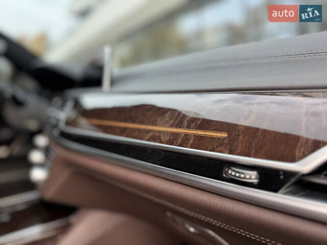 Черный БМВ 7 Серия, объемом двигателя 2.99 л и пробегом 178 тыс. км за 42500 $, фото 72 на Automoto.ua