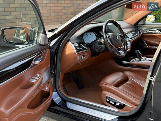 БМВ 7 Серія 2016 у Вінниці на Automoto.ua Чорний БМВ 7 Серія, об'ємом двигуна 4.39 л та пробігом 129 тис. км за 39500 $, фото 42 на Automoto.ua