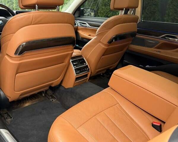 Чорний БМВ 7 Серія, об'ємом двигуна 3 л та пробігом 160 тис. км за 26990 $, фото 11 на Automoto.ua