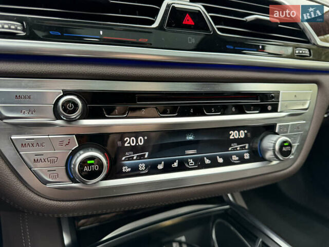 Черный БМВ 7 Серия, объемом двигателя 4.39 л и пробегом 18 тыс. км за 63000 $, фото 38 на Automoto.ua