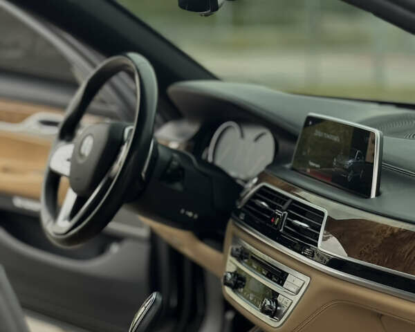 Черный БМВ 7 Серия, объемом двигателя 4.39 л и пробегом 190 тыс. км за 31000 $, фото 23 на Automoto.ua