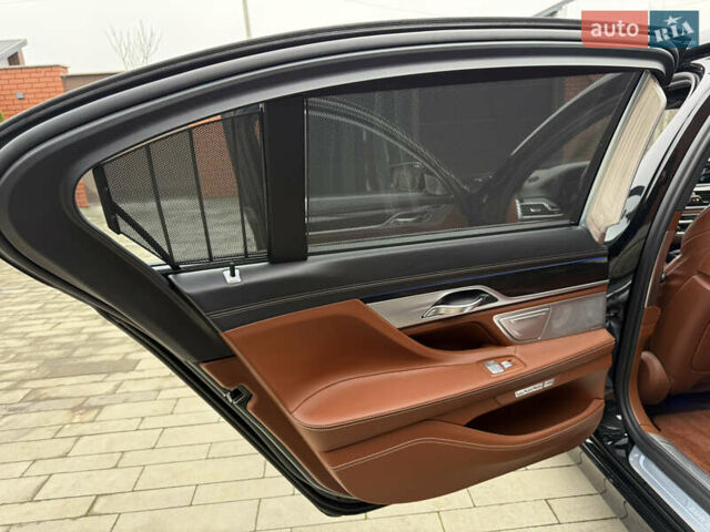 Чорний БМВ 7 Серія, об'ємом двигуна 4.39 л та пробігом 183 тис. км за 29900 $, фото 22 на Automoto.ua