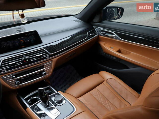 Черный БМВ 7 Серия, объемом двигателя 4.4 л и пробегом 228 тыс. км за 26400 $, фото 45 на Automoto.ua