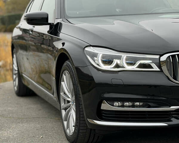 Черный БМВ 7 Серия, объемом двигателя 4.39 л и пробегом 18 тыс. км за 63000 $, фото 16 на Automoto.ua