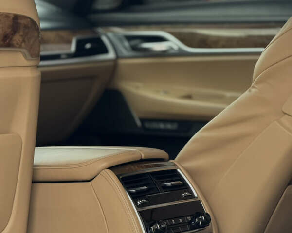 Черный БМВ 7 Серия, объемом двигателя 4.39 л и пробегом 190 тыс. км за 31000 $, фото 21 на Automoto.ua