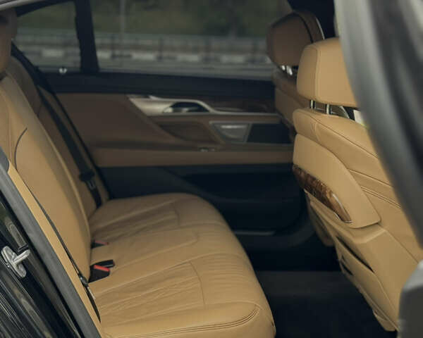 Черный БМВ 7 Серия, объемом двигателя 4.39 л и пробегом 190 тыс. км за 31000 $, фото 20 на Automoto.ua