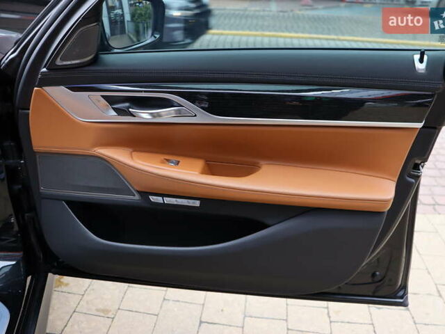 Черный БМВ 7 Серия, объемом двигателя 4.4 л и пробегом 228 тыс. км за 26400 $, фото 52 на Automoto.ua