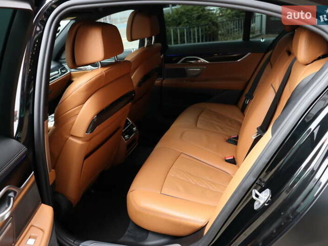 Черный БМВ 7 Серия, объемом двигателя 4.4 л и пробегом 228 тыс. км за 26400 $, фото 41 на Automoto.ua