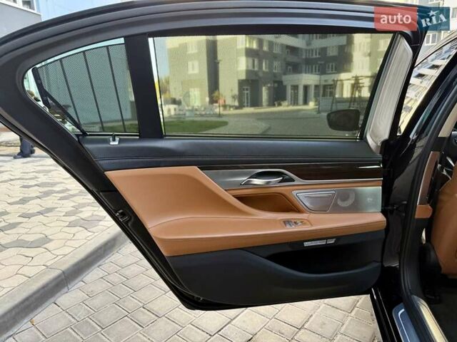 Чорний БМВ 7 Серія, об'ємом двигуна 2.01 л та пробігом 160 тис. км за 36999 $, фото 74 на Automoto.ua