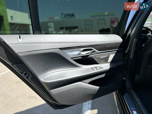 Черный БМВ 7 Серия, объемом двигателя 2.98 л и пробегом 125 тыс. км за 34500 $, фото 18 на Automoto.ua