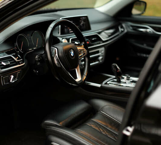 Черный БМВ 7 Серия, объемом двигателя 2.99 л и пробегом 138 тыс. км за 38700 $, фото 14 на Automoto.ua