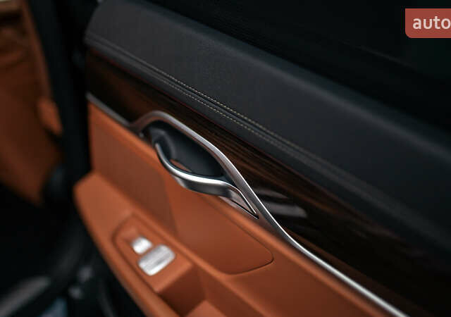 Черный БМВ 7 Серия, объемом двигателя 2.99 л и пробегом 243 тыс. км за 39000 $, фото 49 на Automoto.ua