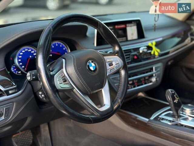 Черный БМВ 7 Серия, объемом двигателя 3 л и пробегом 130 тыс. км за 29000 $, фото 44 на Automoto.ua