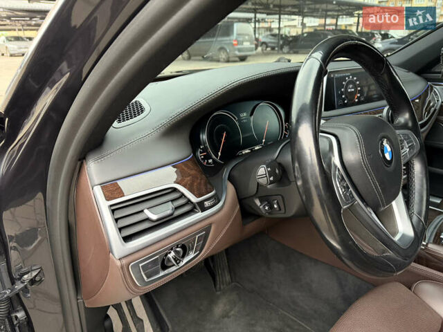 Черный БМВ 7 Серия, объемом двигателя 4.39 л и пробегом 157 тыс. км за 29700 $, фото 13 на Automoto.ua