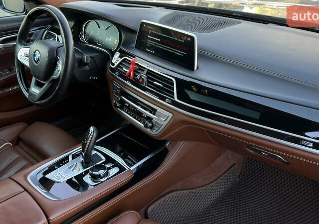 Черный БМВ 7 Серия, объемом двигателя 4.39 л и пробегом 30 тыс. км за 72000 $, фото 56 на Automoto.ua