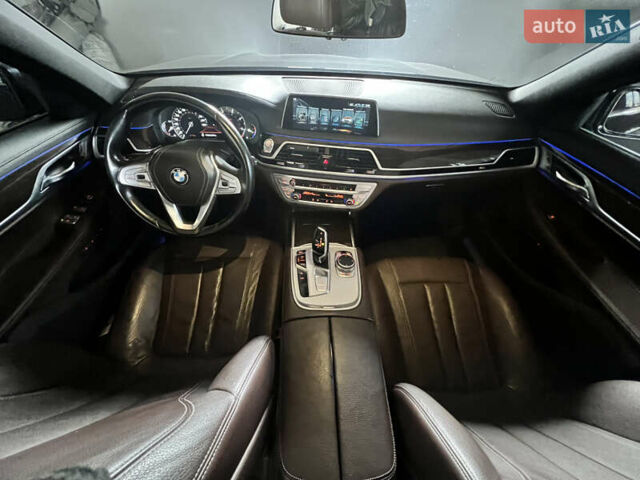 Черный БМВ 7 Серия, объемом двигателя 3 л и пробегом 218 тыс. км за 36500 $, фото 48 на Automoto.ua