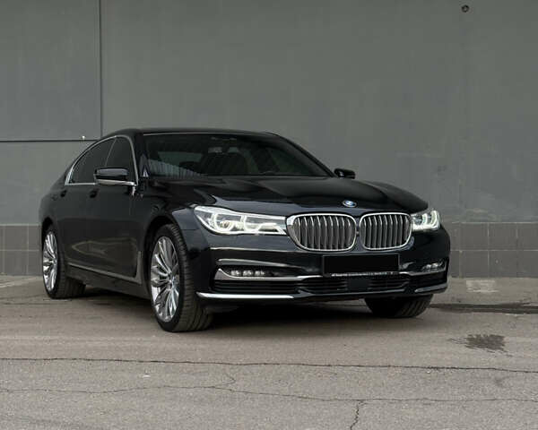 Чорний БМВ 7 Серія, об'ємом двигуна 2.99 л та пробігом 117 тис. км за 45000 $, фото 9 на Automoto.ua