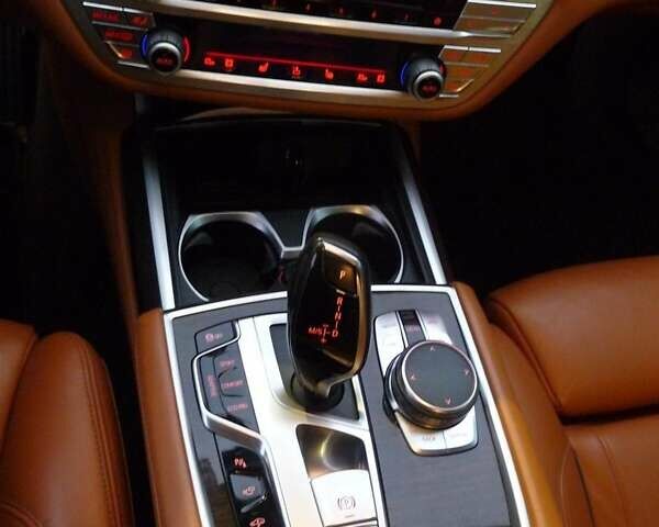 Черный БМВ 7 Серия, объемом двигателя 2.99 л и пробегом 240 тыс. км за 37000 $, фото 6 на Automoto.ua