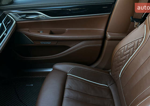 Черный БМВ 7 Серия, объемом двигателя 4.39 л и пробегом 30 тыс. км за 72000 $, фото 17 на Automoto.ua