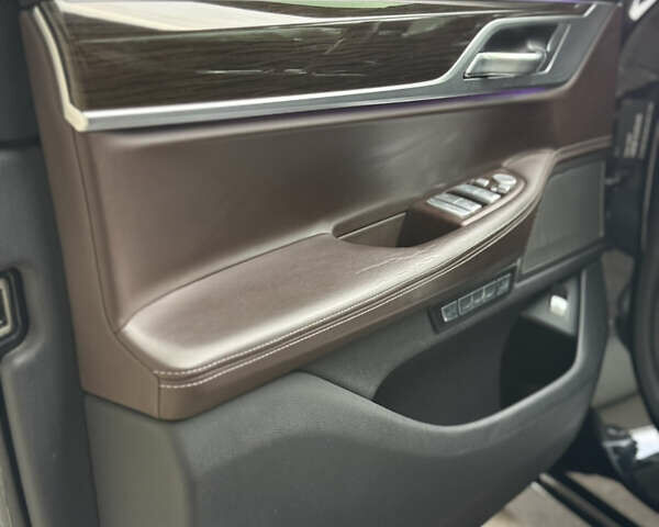 Чорний БМВ 7 Серія, об'ємом двигуна 2.99 л та пробігом 117 тис. км за 45000 $, фото 24 на Automoto.ua