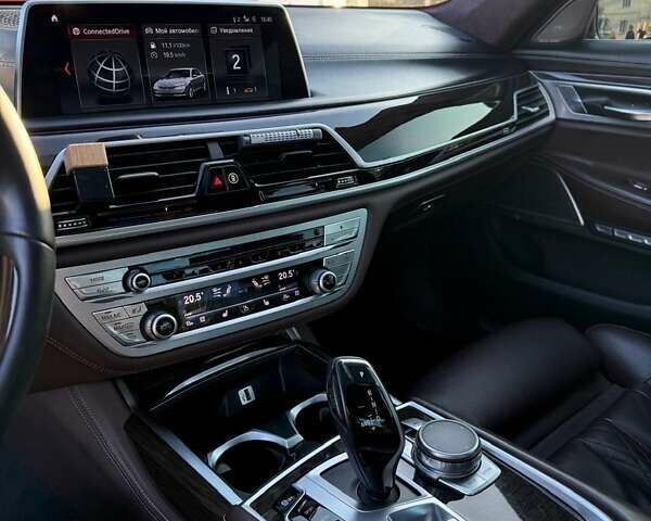 Черный БМВ 7 Серия, объемом двигателя 2.99 л и пробегом 116 тыс. км за 45000 $, фото 12 на Automoto.ua