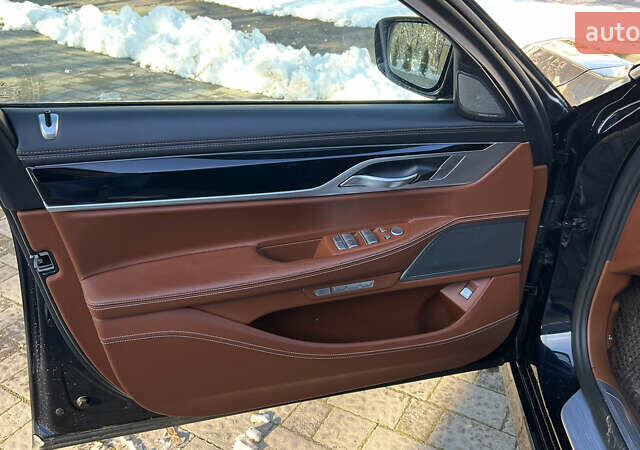 Черный БМВ 7 Серия, объемом двигателя 4.39 л и пробегом 30 тыс. км за 72000 $, фото 29 на Automoto.ua