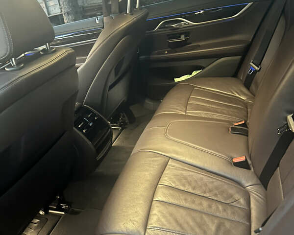 Черный БМВ 7 Серия, объемом двигателя 3 л и пробегом 218 тыс. км за 36500 $, фото 11 на Automoto.ua