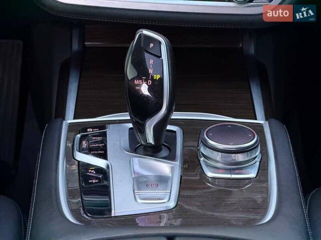 Черный БМВ 7 Серия, объемом двигателя 3 л и пробегом 130 тыс. км за 29000 $, фото 59 на Automoto.ua