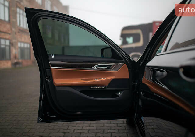 Черный БМВ 7 Серия, объемом двигателя 2.99 л и пробегом 243 тыс. км за 39000 $, фото 90 на Automoto.ua