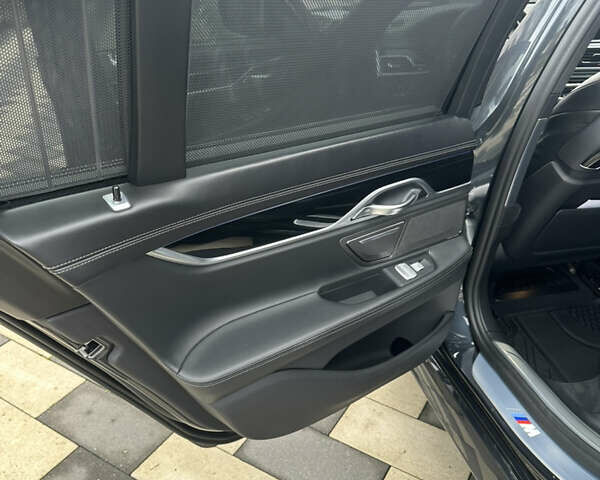 Чорний БМВ 7 Серія, об'ємом двигуна 3 л та пробігом 181 тис. км за 40999 $, фото 17 на Automoto.ua