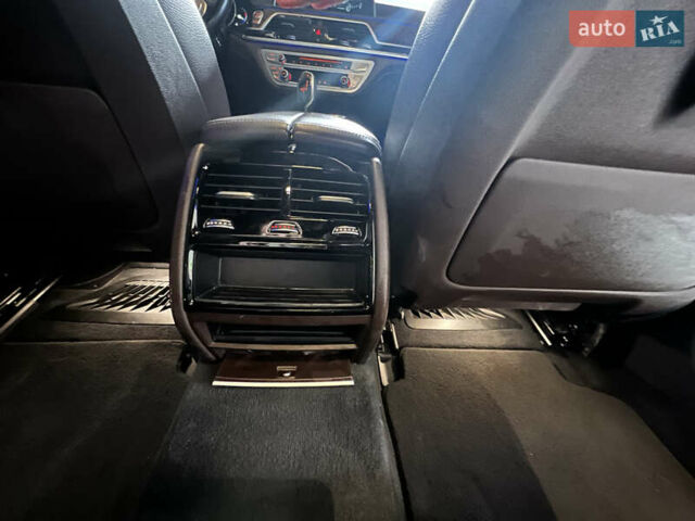 Черный БМВ 7 Серия, объемом двигателя 3 л и пробегом 218 тыс. км за 36500 $, фото 47 на Automoto.ua