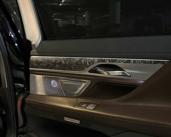 Черный БМВ 7 Серия, объемом двигателя 2.99 л и пробегом 125 тыс. км за 55600 $, фото 30 на Automoto.ua