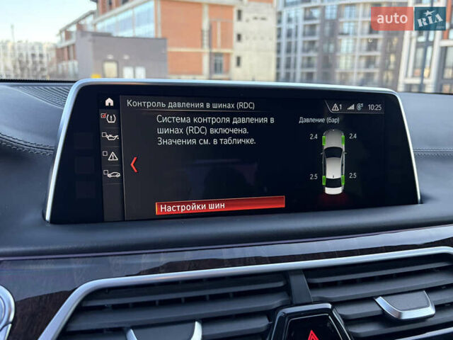 Черный БМВ 7 Серия, объемом двигателя 3 л и пробегом 160 тыс. км за 38500 $, фото 46 на Automoto.ua