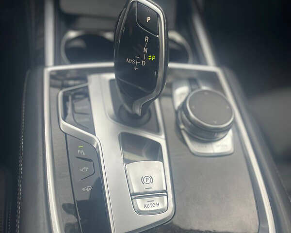 Черный БМВ 7 Серия, объемом двигателя 2.99 л и пробегом 183 тыс. км за 38900 $, фото 34 на Automoto.ua