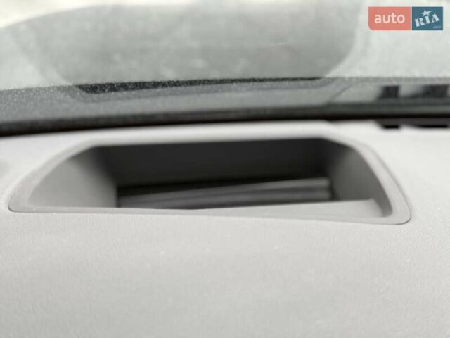 Черный БМВ 7 Серия, объемом двигателя 2 л и пробегом 175 тыс. км за 36999 $, фото 33 на Automoto.ua