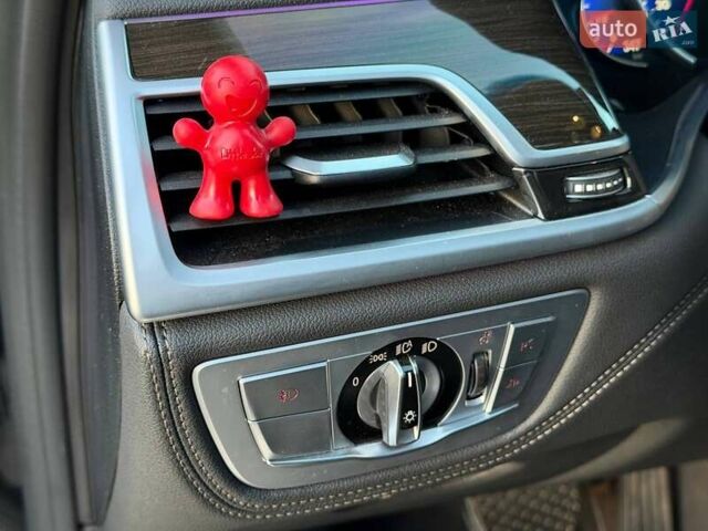 Черный БМВ 7 Серия, объемом двигателя 3 л и пробегом 130 тыс. км за 29000 $, фото 43 на Automoto.ua