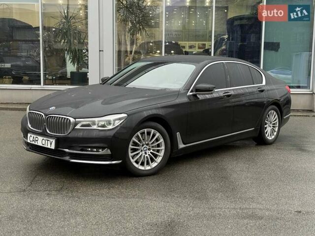 Черный БМВ 7 Серия, объемом двигателя 2 л и пробегом 175 тыс. км за 36999 $, фото 2 на Automoto.ua