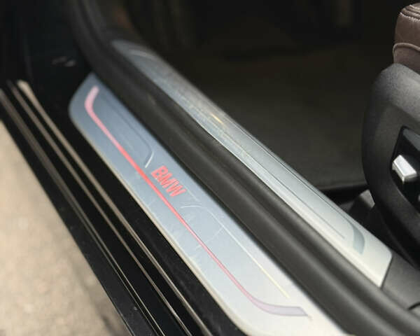 Чорний БМВ 7 Серія, об'ємом двигуна 2.99 л та пробігом 117 тис. км за 45000 $, фото 26 на Automoto.ua