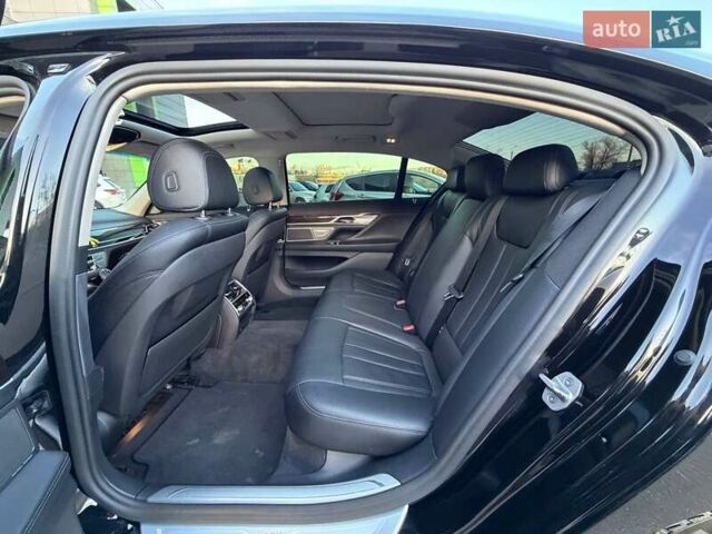 Черный БМВ 7 Серия, объемом двигателя 3 л и пробегом 130 тыс. км за 29000 $, фото 36 на Automoto.ua